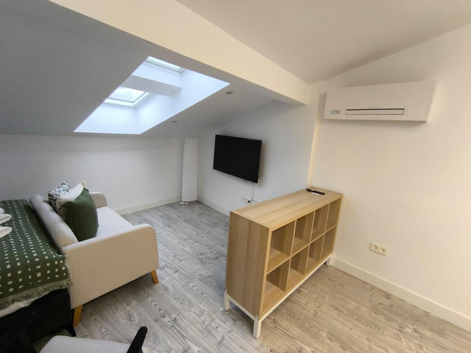 Insidehome Ciudad Del Cine Apartment Valladolid
